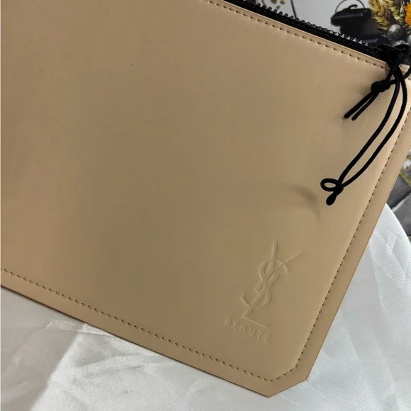 Yves Saint Laurent beauty bundle of 2pc - Picture 4 of 10